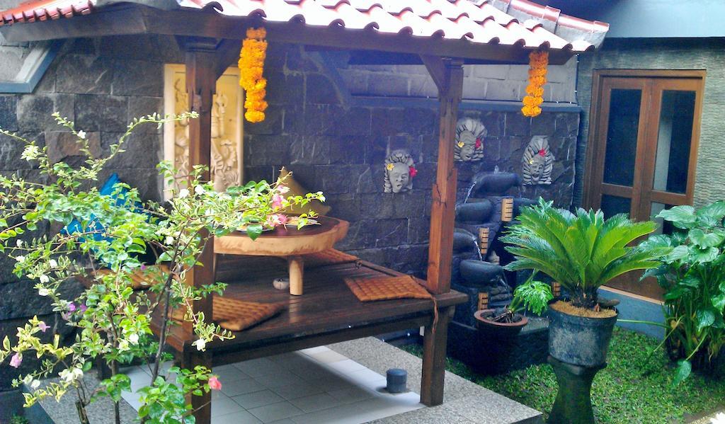 Jangkrik Homestay Ubud Buitenkant foto