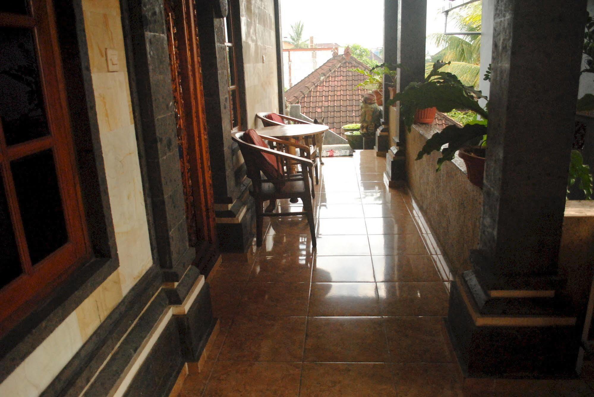 Jangkrik Homestay Ubud Buitenkant foto